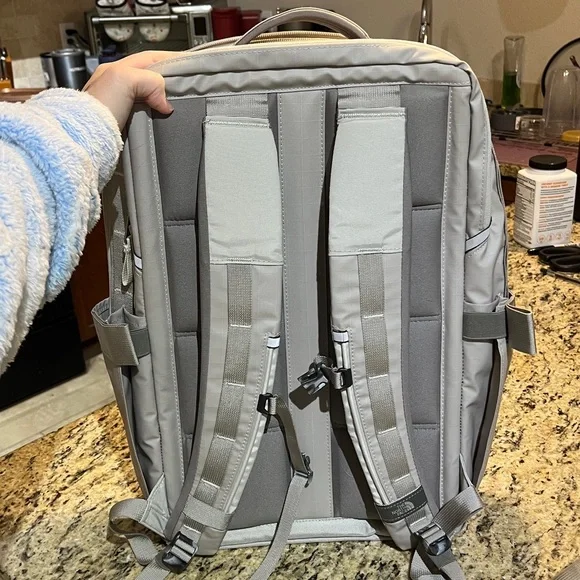 The North Face Base Camp Voyager Backpack 26 L - Picture 5 of 11